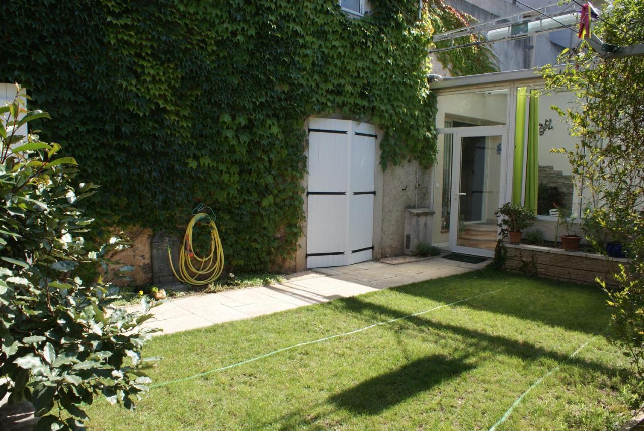 Spacieuse Maison De Village Climatisee Avec Jardin Patio Bessan Bagian luar foto