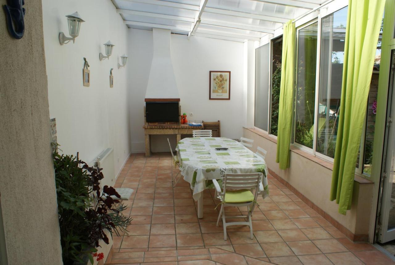 Spacieuse Maison De Village Climatisee Avec Jardin Patio Bessan Bagian luar foto